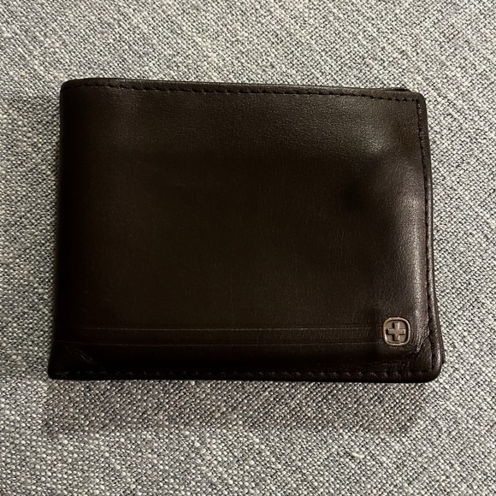 SWISS GEAR Genuine‎ Leather Wallet Brown Bi-Fold Credit Card Cash Money Holder